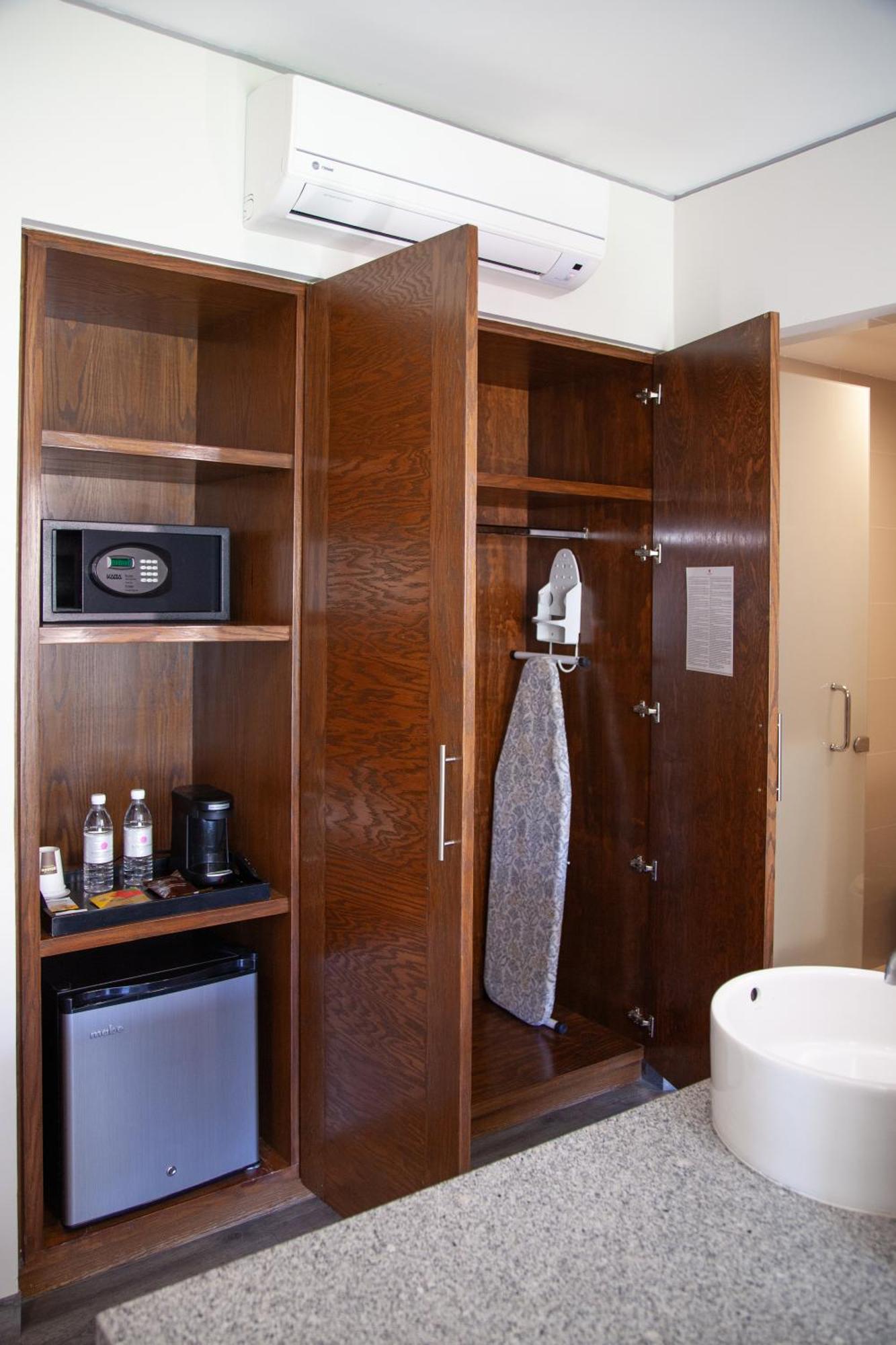Hotel Plaza Camelinas Querétaro