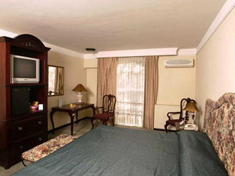 Plaza Camelinas Hotel