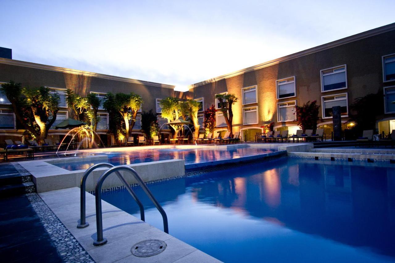 Hotel Plaza Camelinas Querétaro
